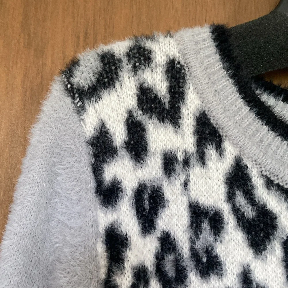 Skye’s the Limit sweater abstract animal print comfy soft neutral casual 2X - Picture 7 of 17